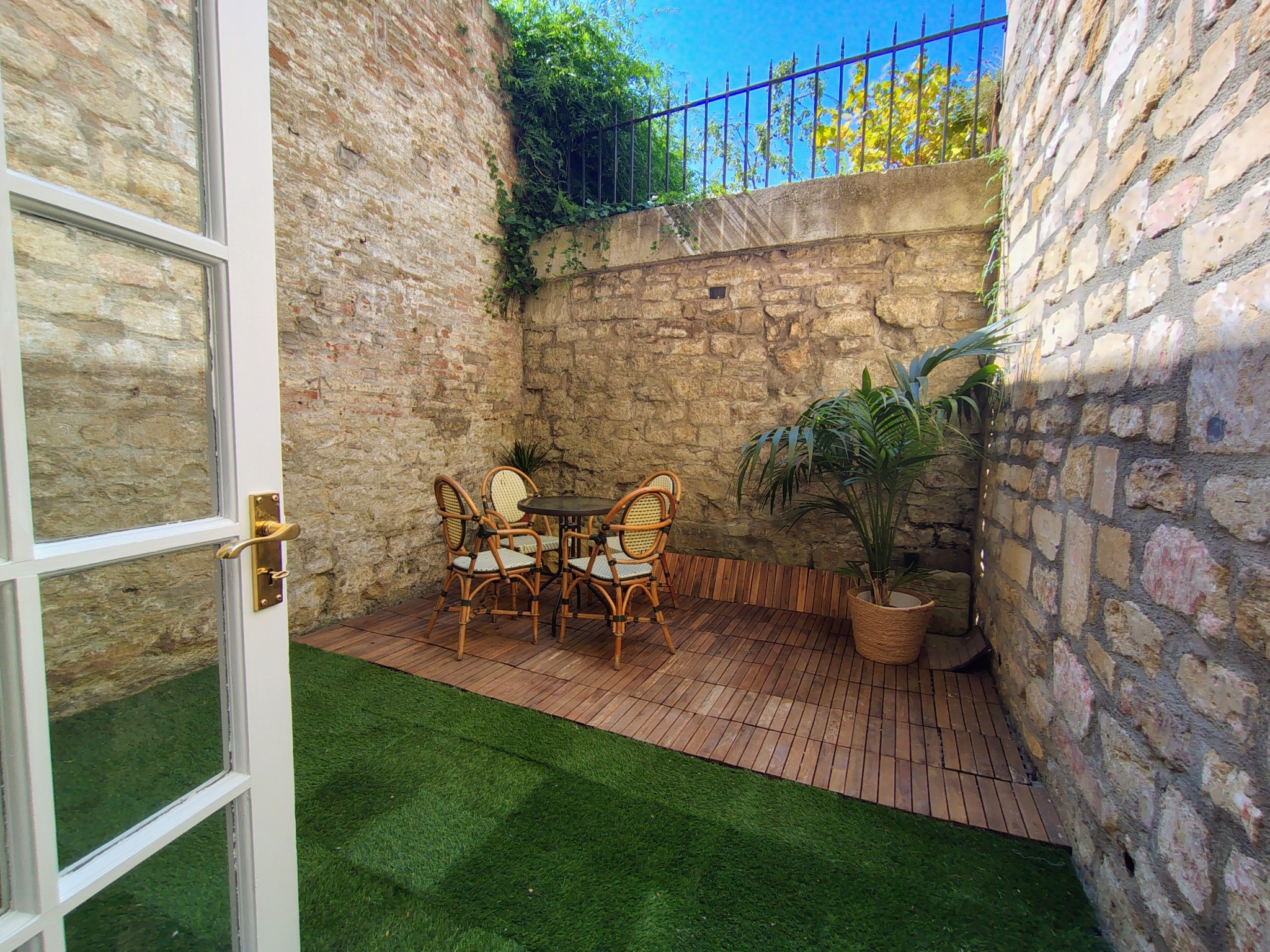 Private enclosed Bath stone courtyard